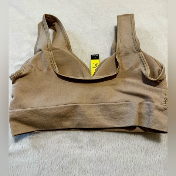 NWT. Coobie Seamless Comfort Nude Bra 9060 Small. - Picture 3 of 4